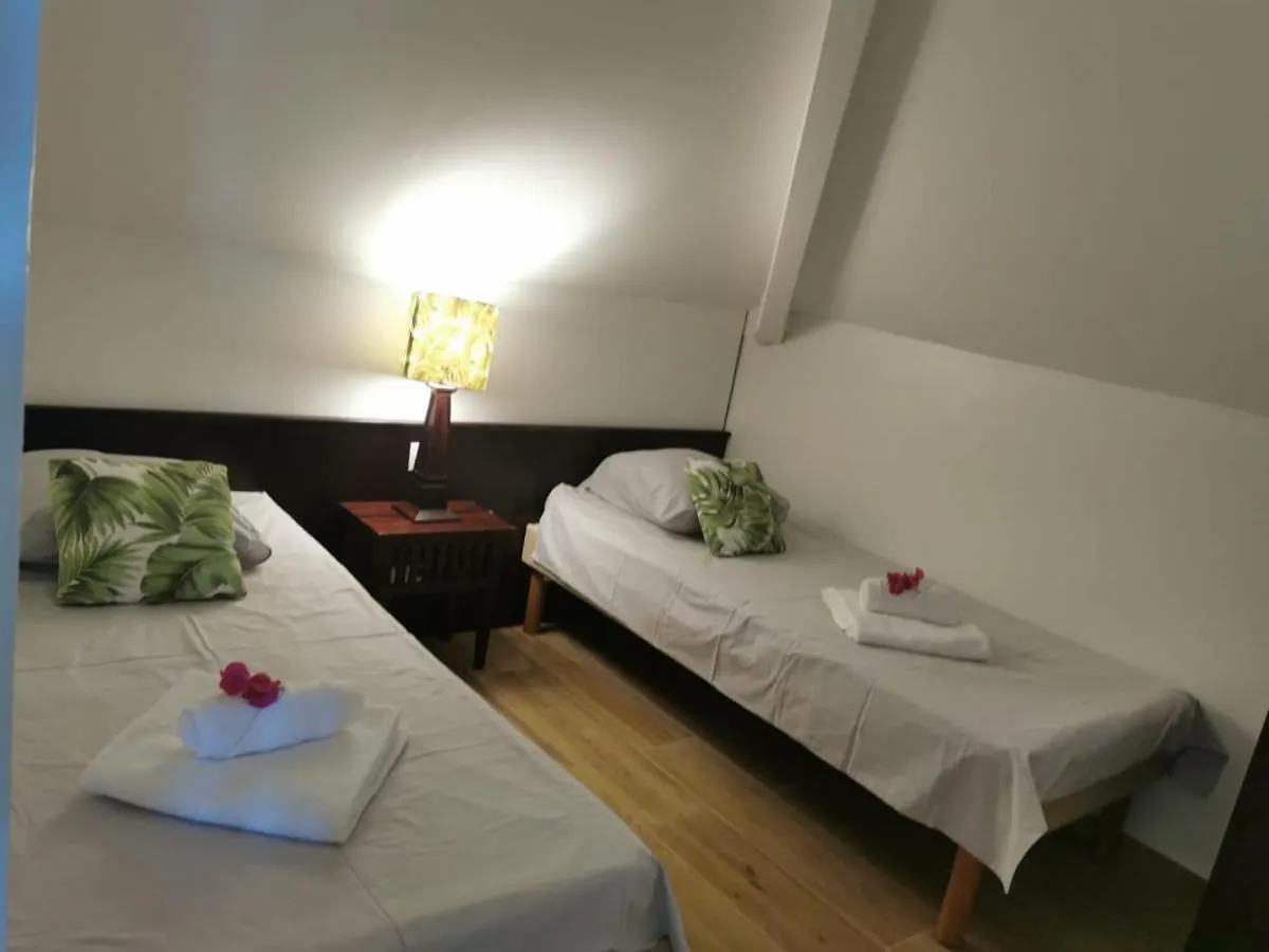Apartment Tropic Appartements Village Vacances Vue Mer Guadeloupe St Anne Sainte-Anne