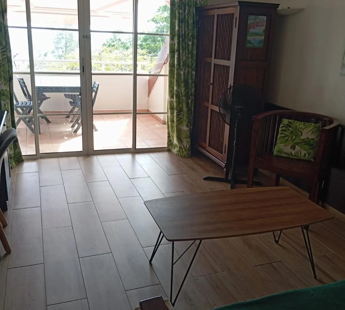 Tropic Appartements Village Vacances Vue Mer Guadeloupe St Anne Sainte-Anne  Guadeloupe